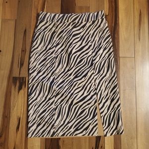 ⭐️🆕️Alice Blue Animal Print Skirt Size S